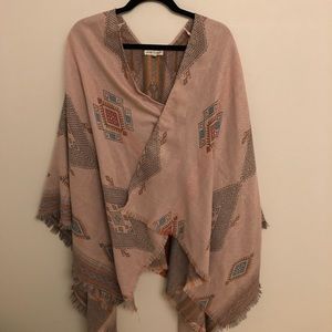 Boho shaw/poncho with fringe. NWOT. One size.